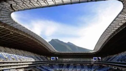 歐冠週最佳进球评选精华回顾：萊奥千里迢迢冲刺、巴雷拉禁区惊艳破门！